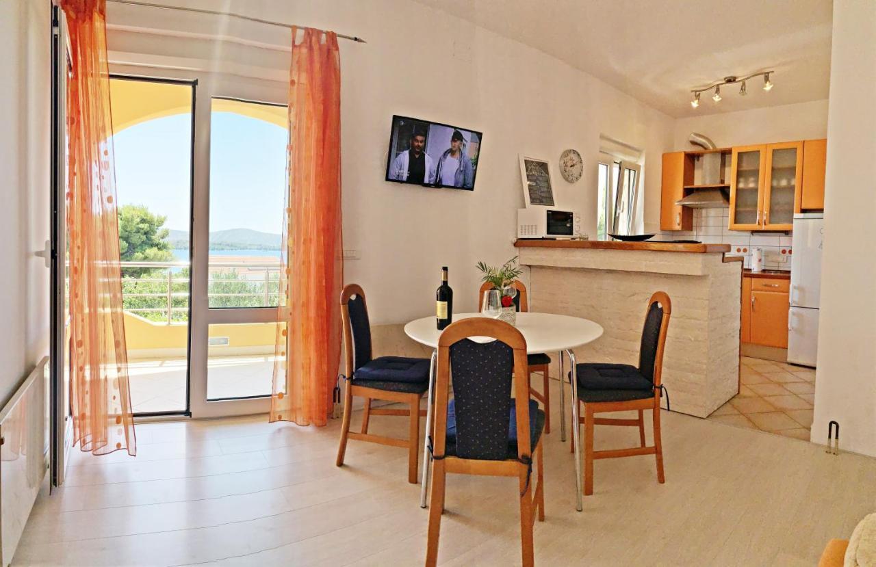 Apartments Villa Ra Zaboric Ngoại thất bức ảnh