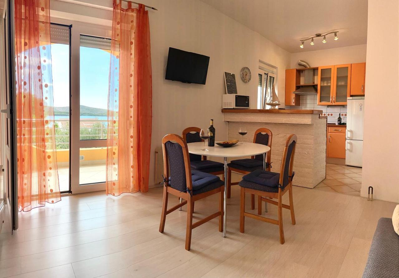 Apartments Villa Ra Zaboric Ngoại thất bức ảnh