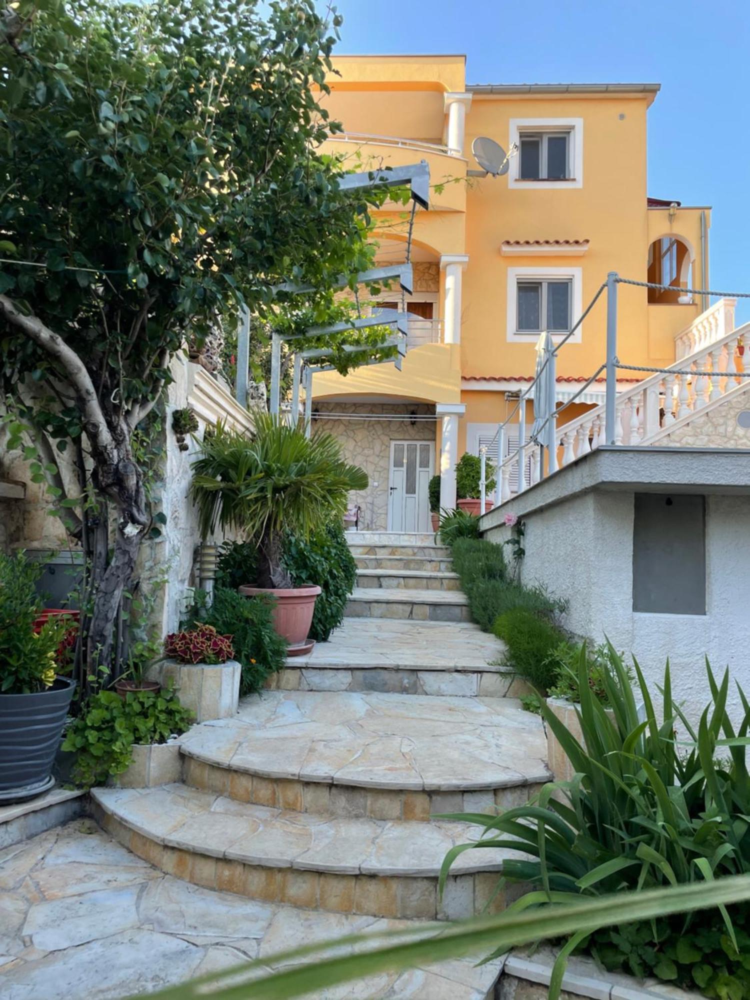 Apartments Villa Ra Zaboric Ngoại thất bức ảnh