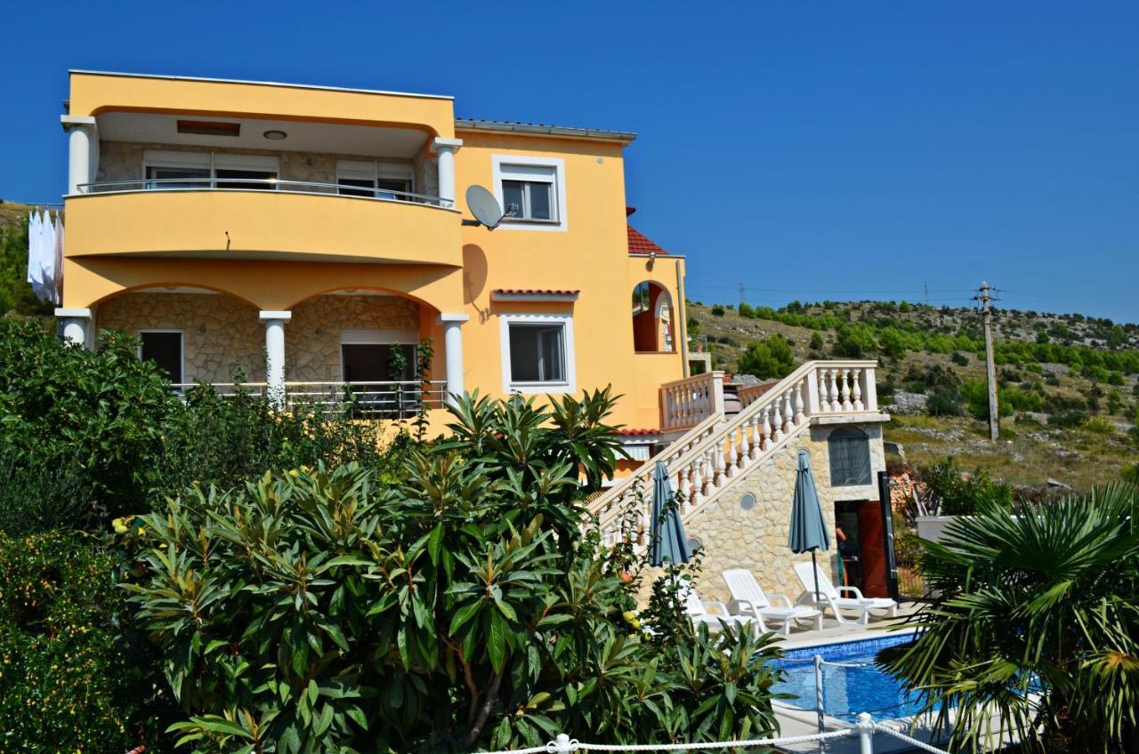 Apartments Villa Ra Zaboric Ngoại thất bức ảnh