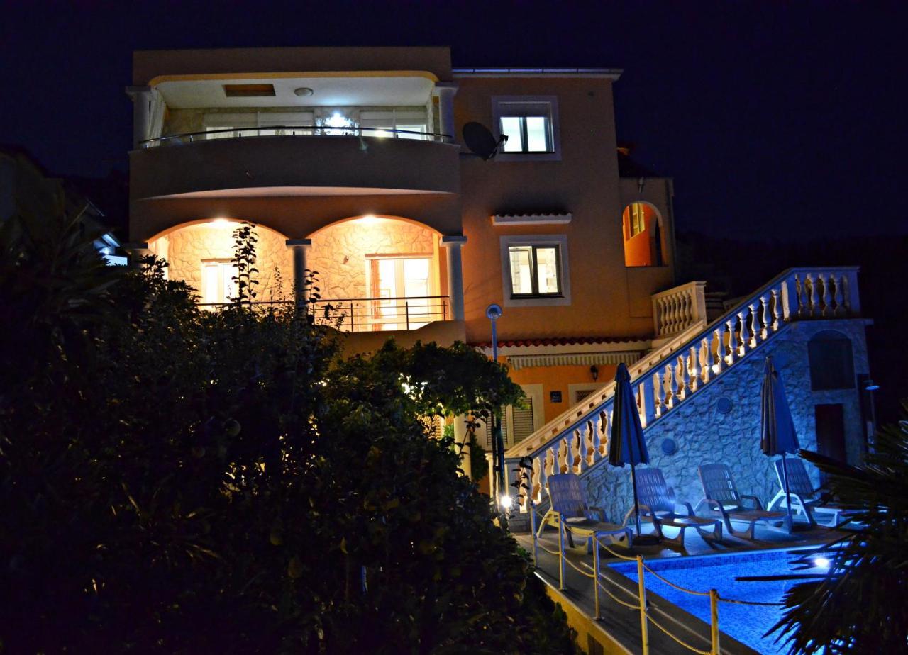 Apartments Villa Ra Zaboric Ngoại thất bức ảnh