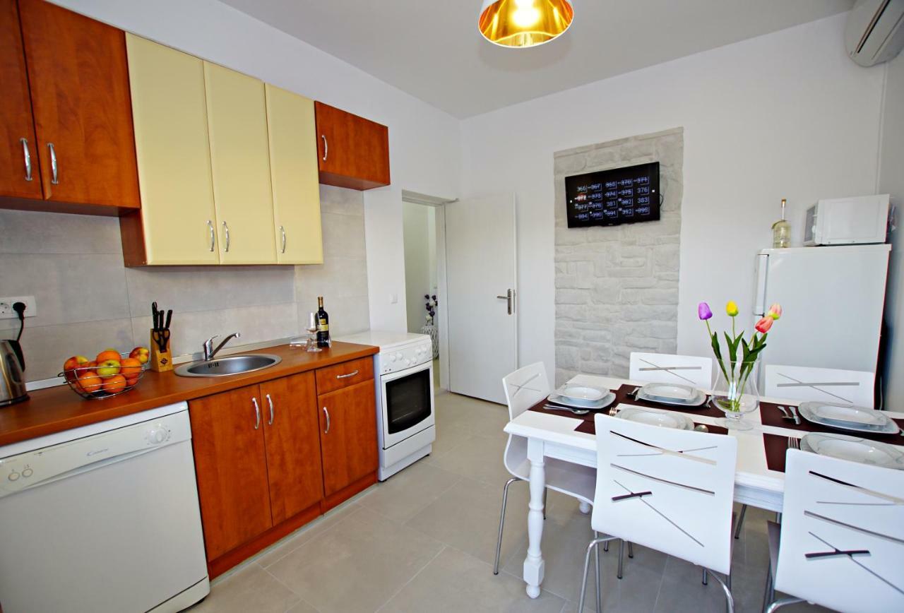 Apartments Villa Ra Zaboric Ngoại thất bức ảnh